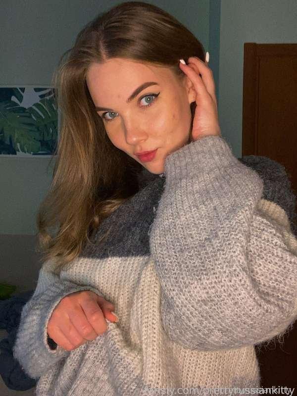 Look what I found under the sweater🥵❤️