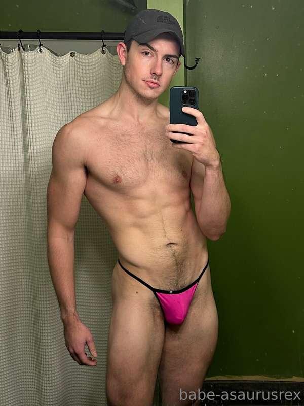 Feeling pretty in pink💕  Which angle is better…? Front or ba..