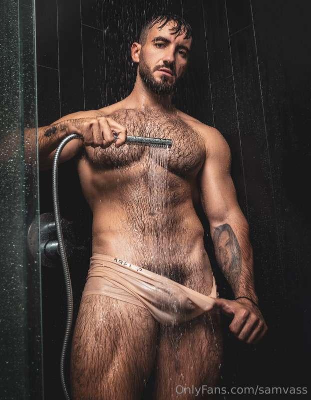 Who wants to be my towel boy?📸📸📸 @pjamnicky 