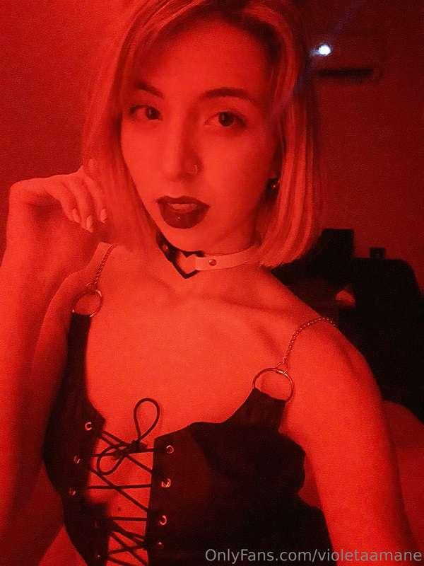 violetaamane image #0