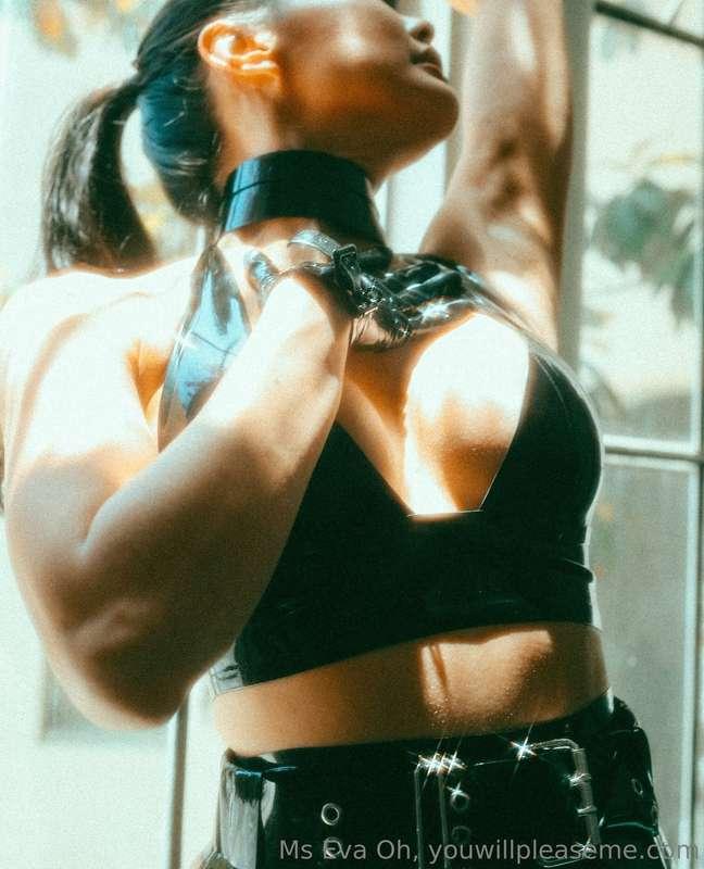 Dripping in Latex part 2 🖤