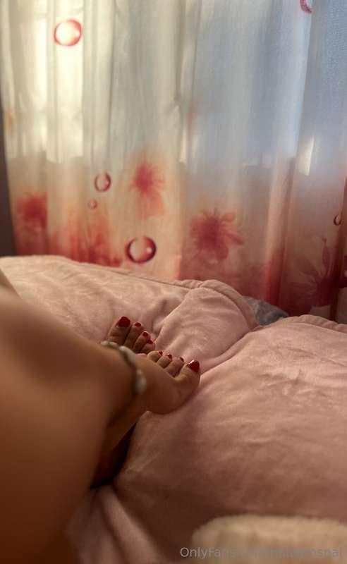 My feet are ready for your fetishes🦶🏼👅