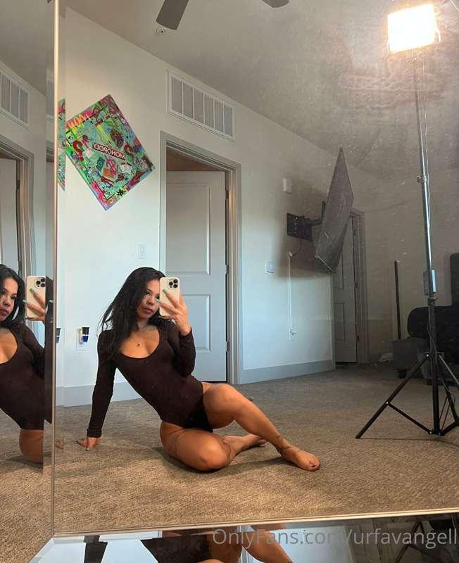 WATCH ME BOUNCE ON DADDYS COCK LIKE A BUNNY 🐰🐰 Im so good at..