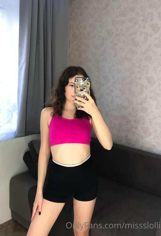 my workout outfit🤪💞
I'll tell you all something soon 😏