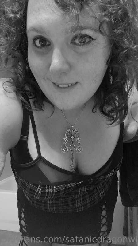 Just your friendly neighborhood satanist 🖤