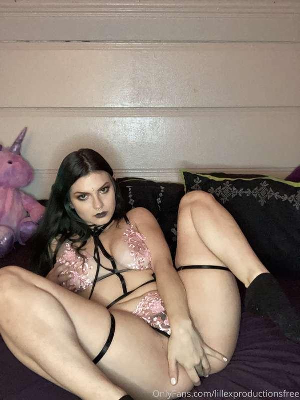 Let me put on a show for you 😈