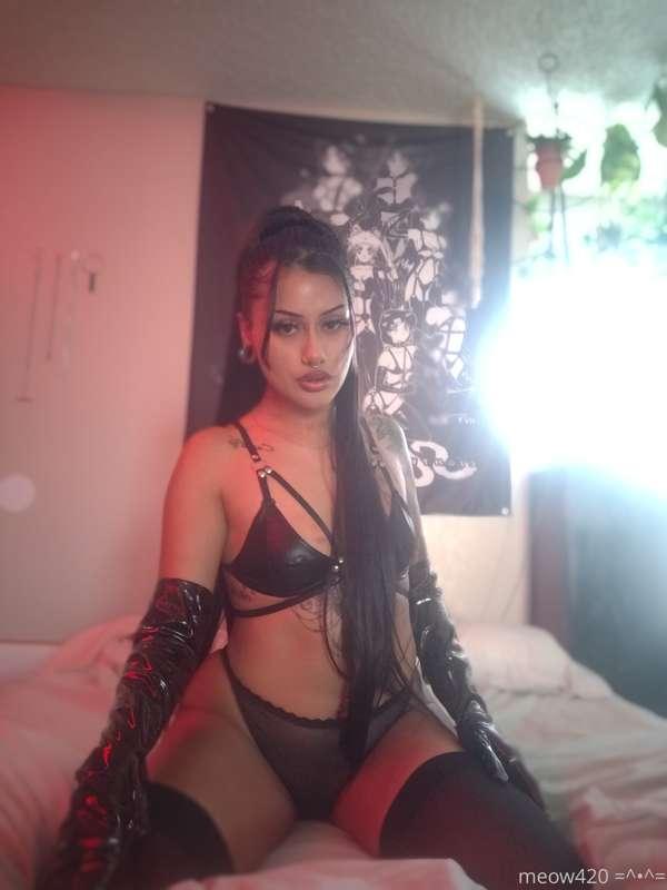 🥵🖤🖤