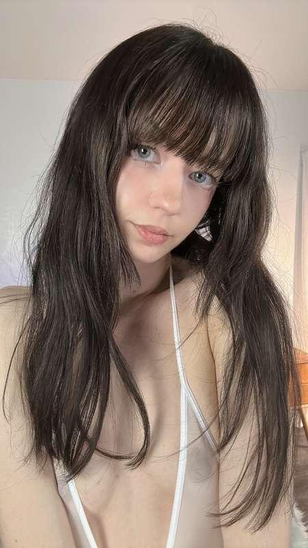 more to cum soon💦 a new photo set in my white crotchless pan..
