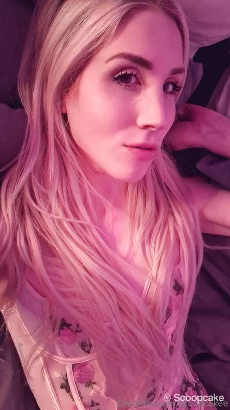 Juicy Good morning! It´s time for another day full of sensua..