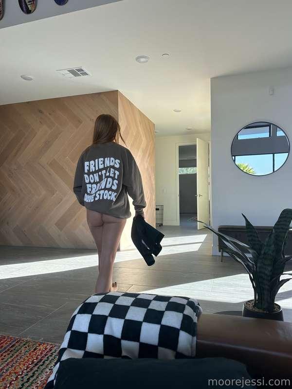 what's that saying? Hate to see me go but love to watch me l..