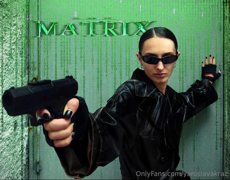 The Matrix is back!What do you think of my Trinity cosplay?