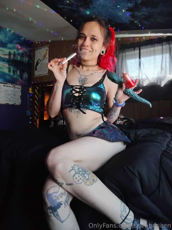 🍃I Got All Kinds Of Stoner Content Too @savagesirenxxx 