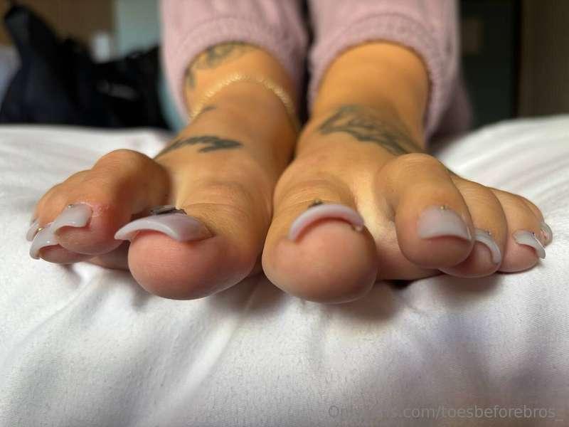 toesbeforebros_ image #3