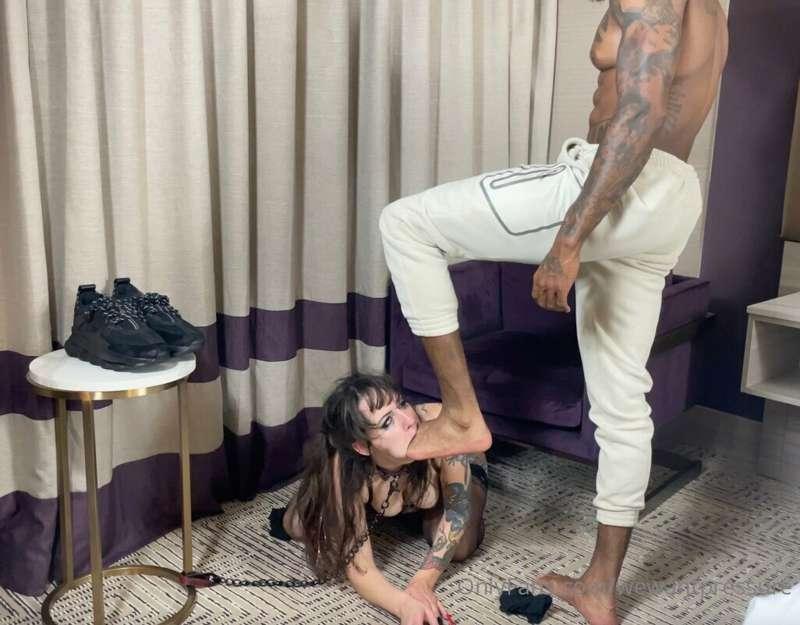 🚨NEW EXTREME VIDEO ALERT🚨
FOR 🅰️LL THE FEET L⭕VERS WHO LIKE ..