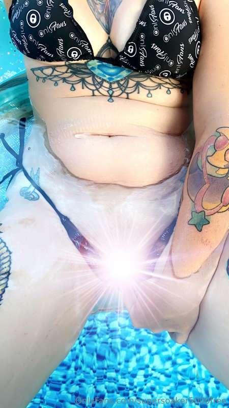 Do you wanna see my pretty pussy and asshole? 4 photos of my..