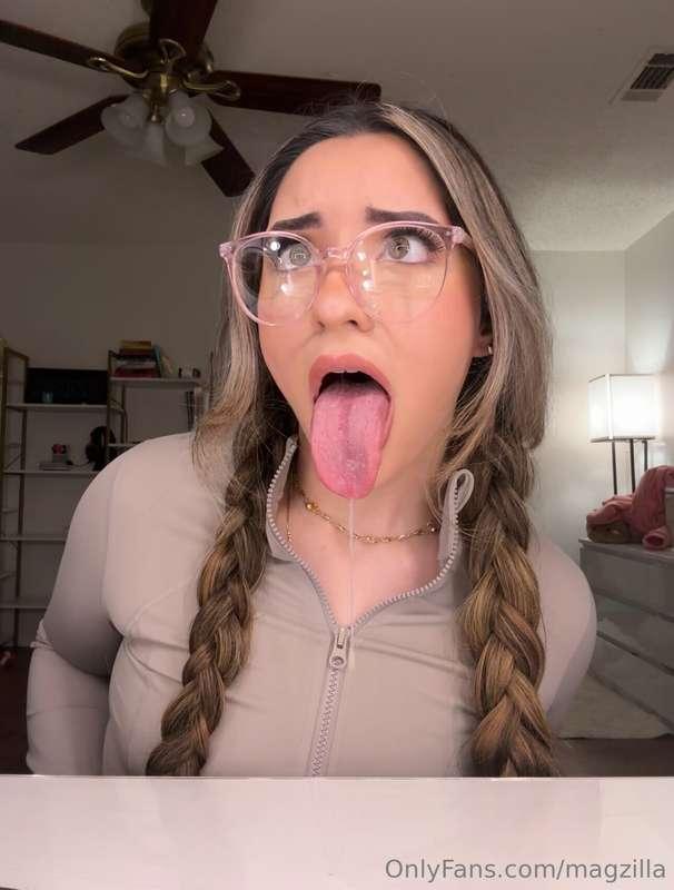 Some ahegao faces🤭🥰🩷