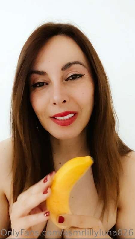 Liking, sucking, kissing and touching a 🍌 with 🥛 cream my ne..