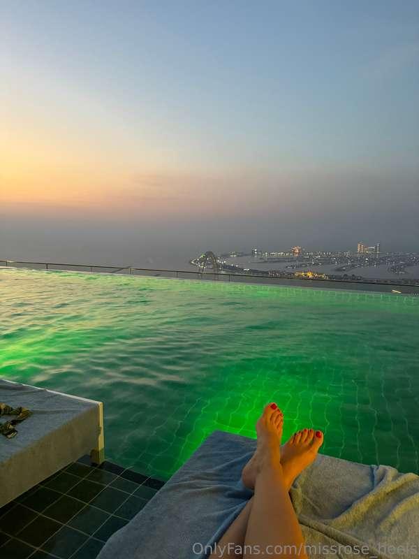 Pool day with a view… going to thailand 🇹🇭 tomorrow 🤩🤩🤩