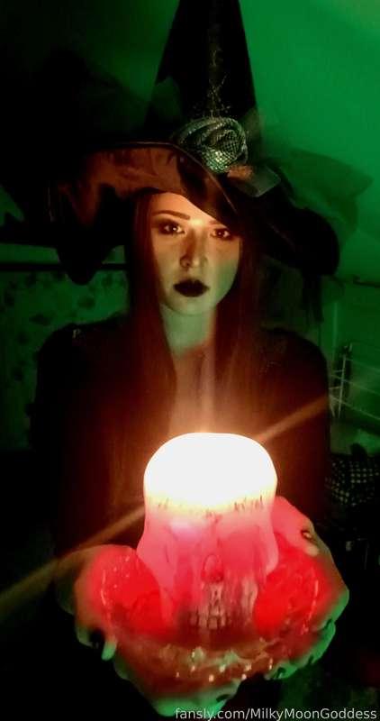 Putting you under my spell🧙🏻‍♀️💕
