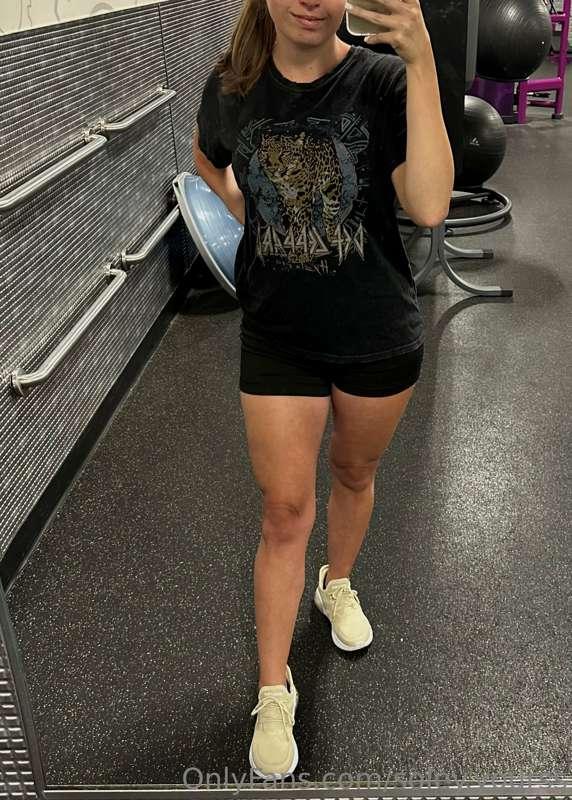 Do you think the people at the gym know I like showing what'..