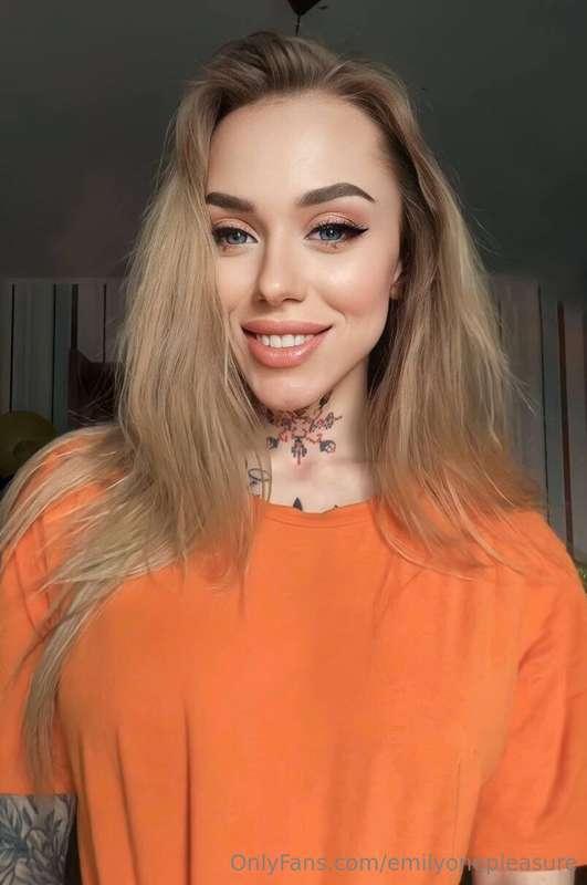 @sexy_ariel 💦💦 I want to look into your eyes and feel your d..