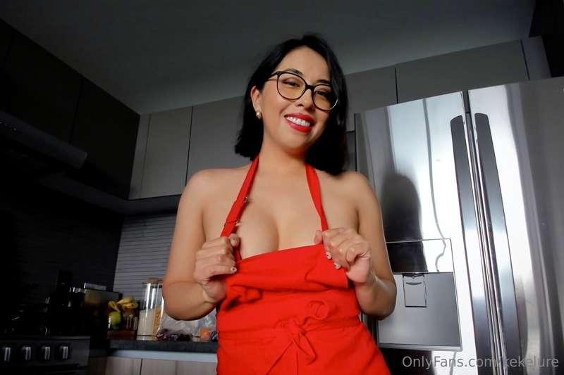 If you havent notice, my favoirte color is red ♥️ Whats ur f..