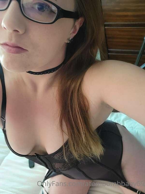 It's Friday night, what are you up to? 😏