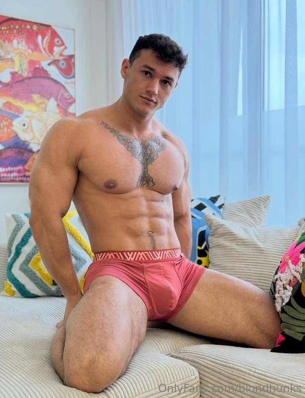 New, strong, and really naughty @camillobeischel wants to fu..