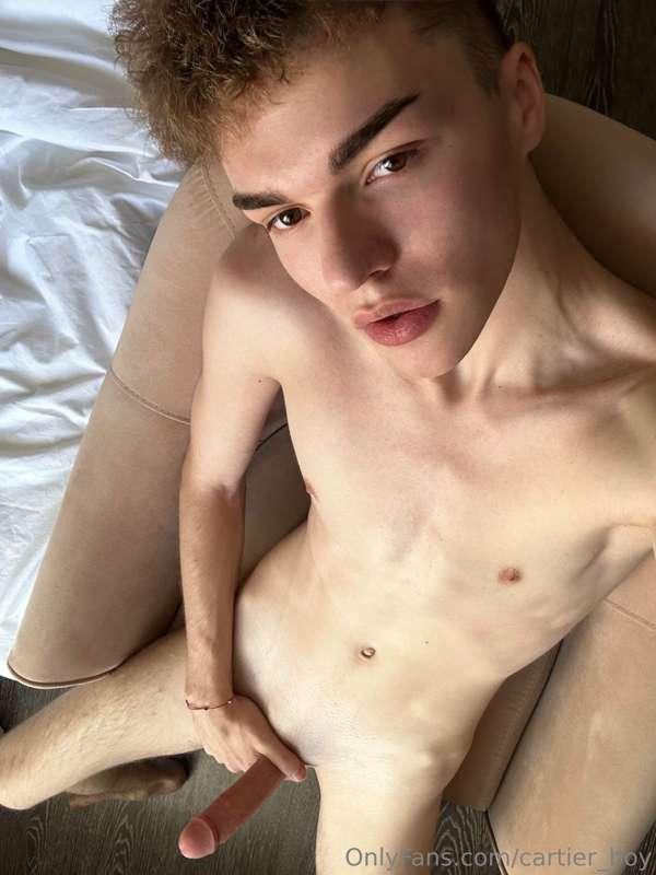 how many times a day you’d fuck me if we were roommates? 😅