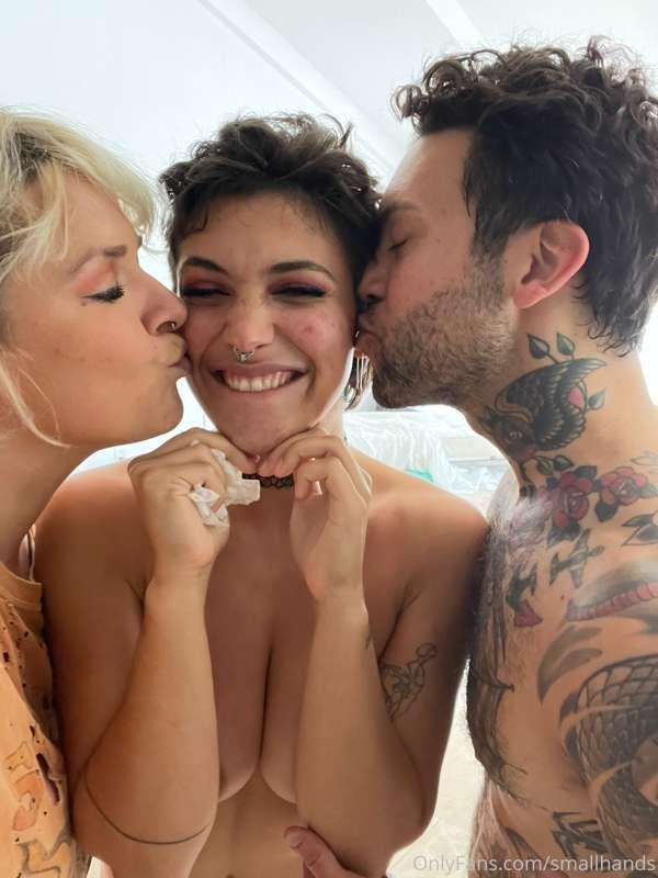 @brooklyngrayxxx- Rough Lesbian Sex Over 35 mins long In thi..