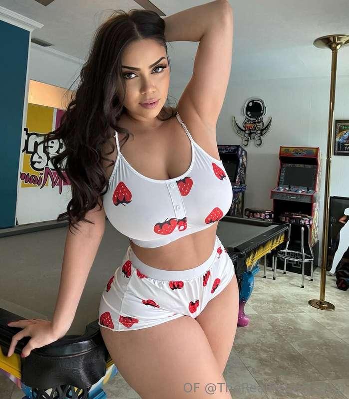 Think you could handle me when I look at you like that? 😈