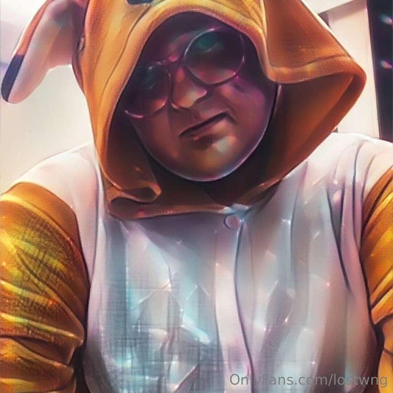 I need to start posting on here again. Need followers 