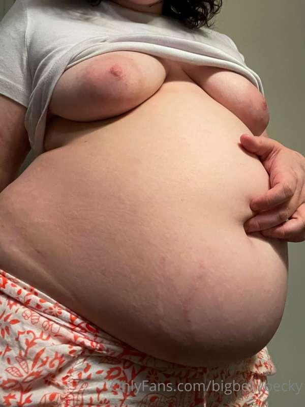 bigbellybeckyofficial image #0