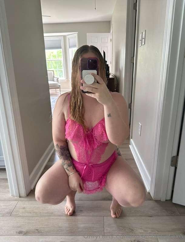 💕  Swipe to lift my top and see my boobs