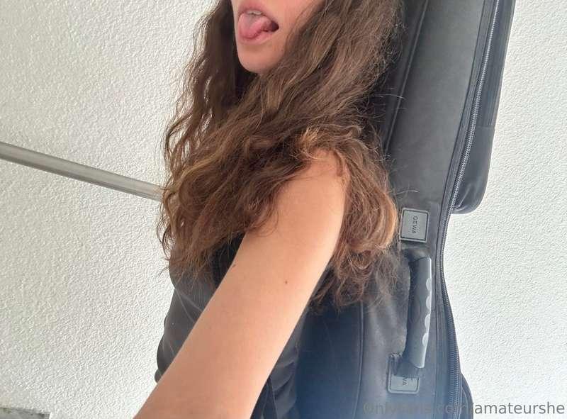 off to my guitar lesson 🤓