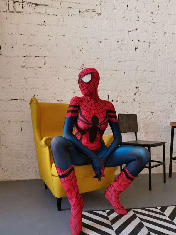 Spider girl Dating
