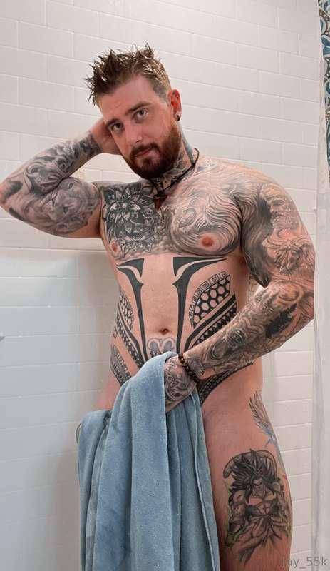 Shower didn’t help… I’m still hard. 💦🍆