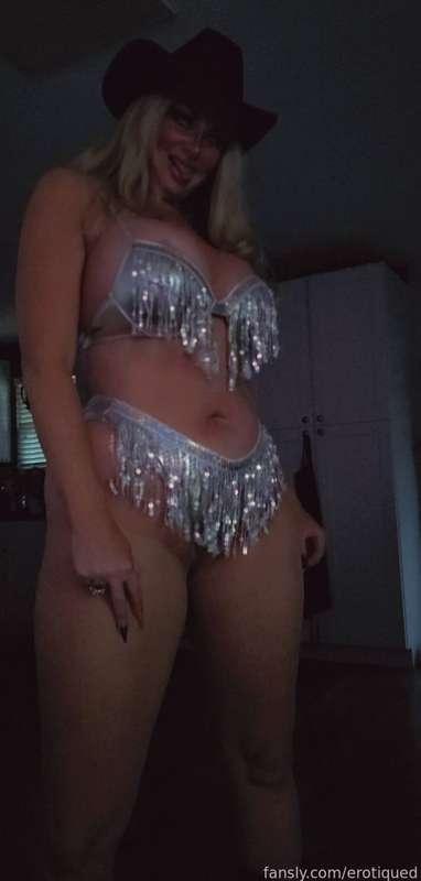 erotiqued image #5