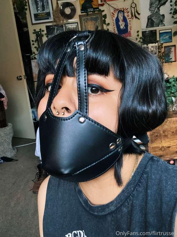 flirtrussell image #1