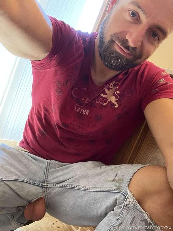 Ripped another hole in my jeans today at work,🤦🏼‍♂️ Didn’t e..