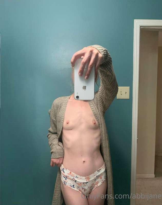 Would you be excited to come home to me just wearing this 😍😘..