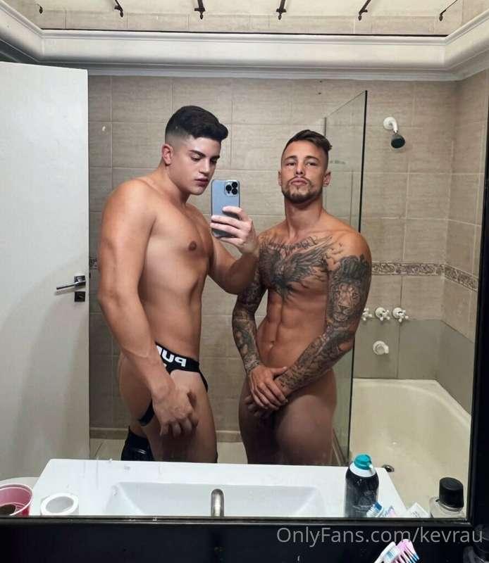 leave a tip and I'll send you the full video where he fills ..