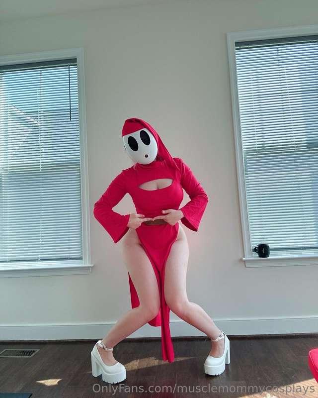 musclemommycosplays image #4