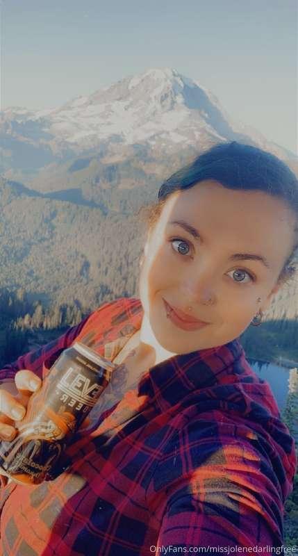 Last weekend I hike in MRNP and went to tolmie lookout for s..