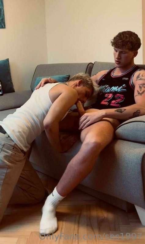 What do you think of my big friend @axel65xxx he has 30% off..