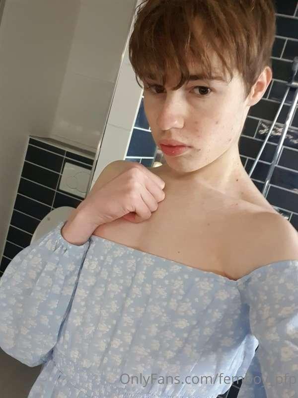 Your cute femboy is all ready for summer! If you tip $3 or m..