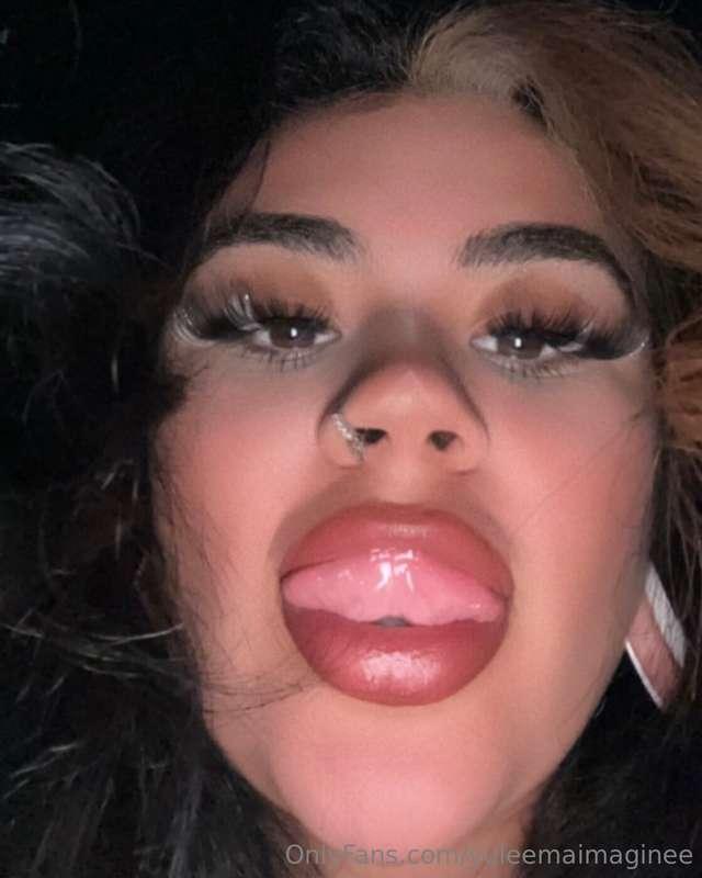 as cupcakke once said, "lick, lick, lick, lick, i wanna eat ..