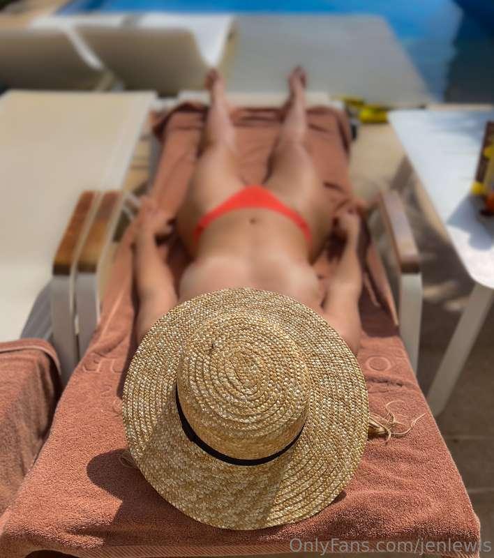 Wish I was here! ☀️ Instead of in rainy dull England. ☔️ Whe..