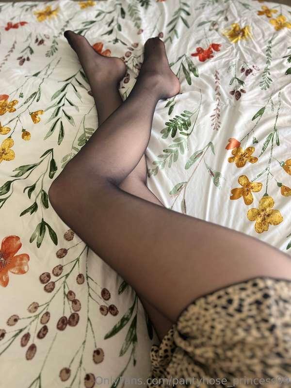 pantyhose_princess99 image #1