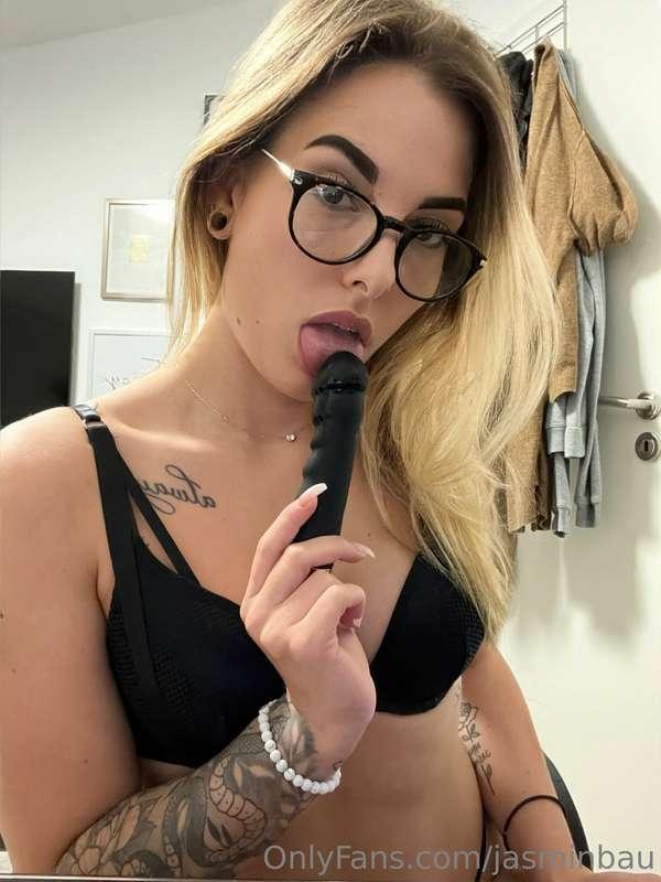 Habt ihr Lust auf ein Dick Rating?👅  Stimmt ab & schreibt mi..